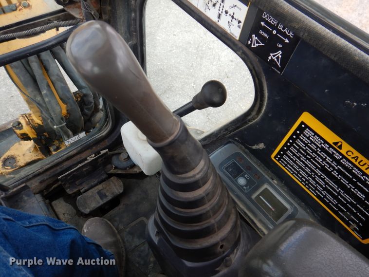 image for item KY9647 2000 John Deere 35ZTS  mini excavator