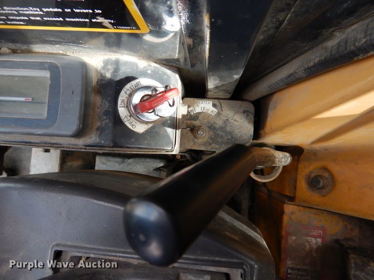 image for item KY9647 2000 John Deere 35ZTS  mini excavator