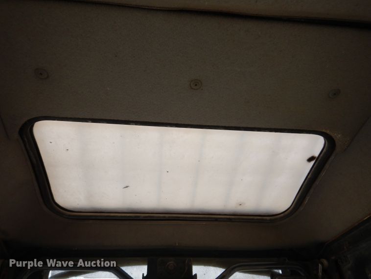 image for item KY9647 2000 John Deere 35ZTS  mini excavator