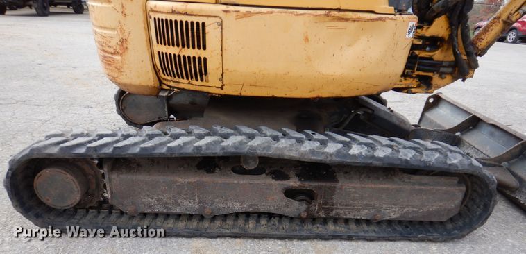 image for item KY9647 2000 John Deere 35ZTS  mini excavator