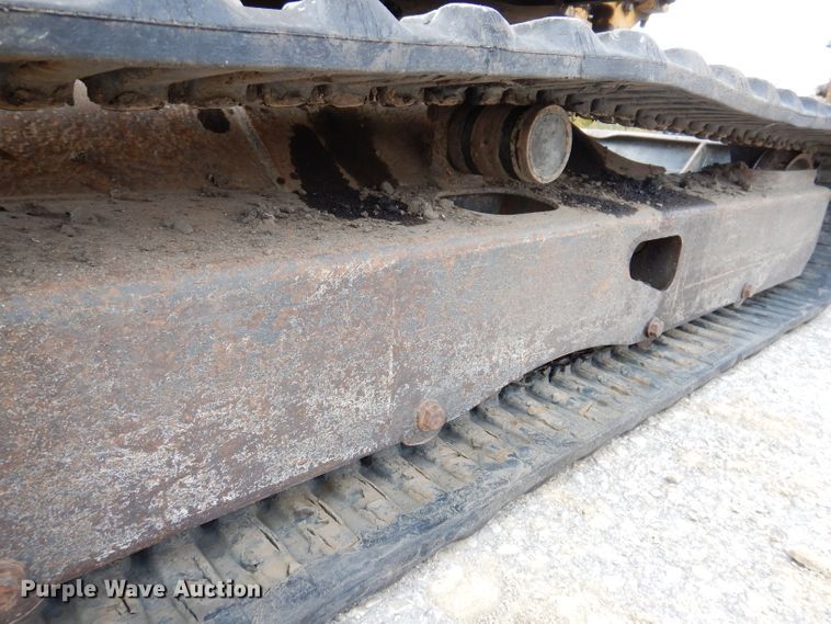 image for item KY9647 2000 John Deere 35ZTS  mini excavator