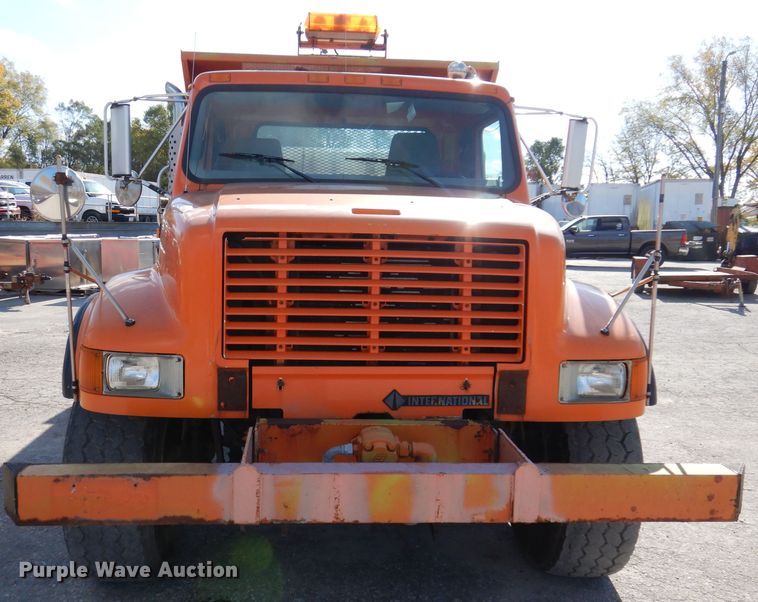 image for item KY9649 1998 International 4900  dump truck