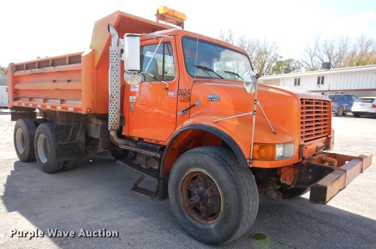 image for item KY9649 1998 International 4900  dump truck