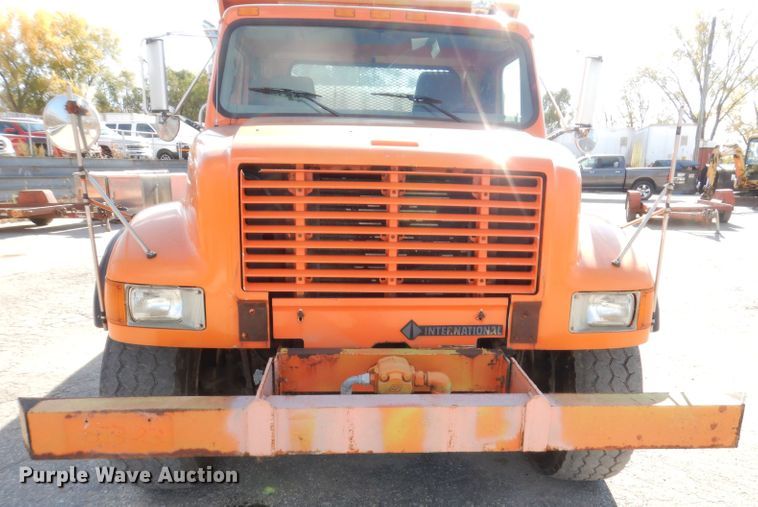 image for item KY9649 1998 International 4900  dump truck
