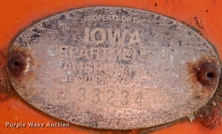 image for item KY9649 1998 International 4900  dump truck