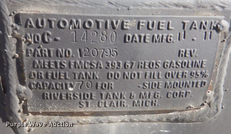 image for item KY9649 1998 International 4900  dump truck