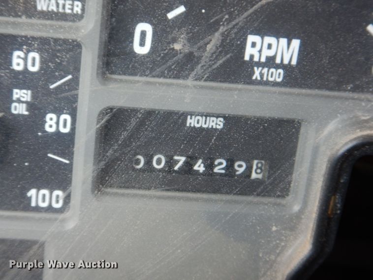 image for item KY9649 1998 International 4900  dump truck