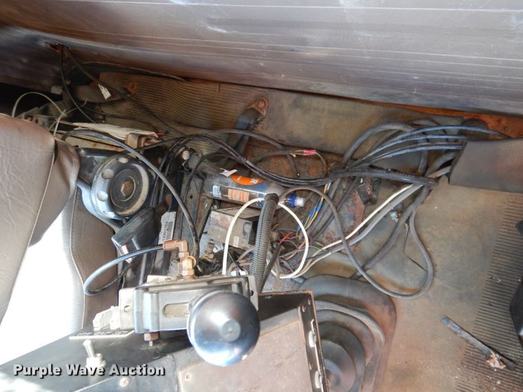 image for item KY9649 1998 International 4900  dump truck