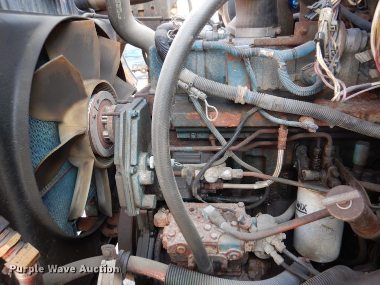 image for item KY9649 1998 International 4900  dump truck