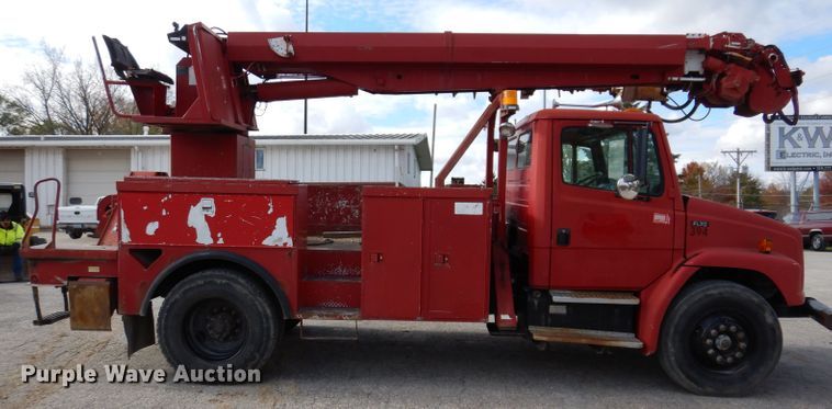 image for item KY9656 1998 Freightliner Business Class FL70  digger derrick truck