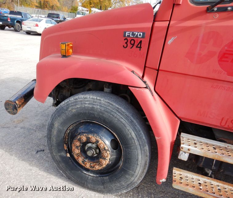 image for item KY9656 1998 Freightliner Business Class FL70  digger derrick truck