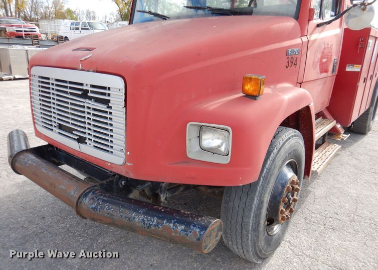 image for item KY9656 1998 Freightliner Business Class FL70  digger derrick truck