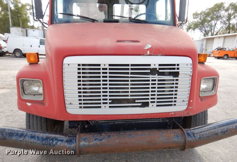 image for item KY9656 1998 Freightliner Business Class FL70  digger derrick truck