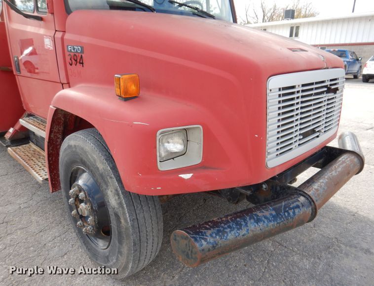 image for item KY9656 1998 Freightliner Business Class FL70  digger derrick truck