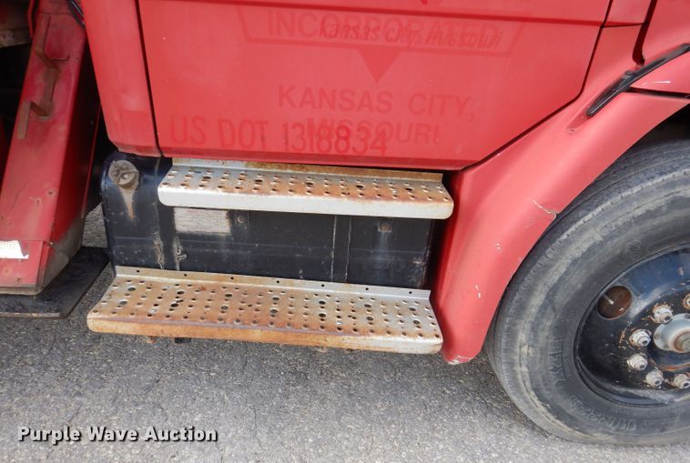 image for item KY9656 1998 Freightliner Business Class FL70  digger derrick truck