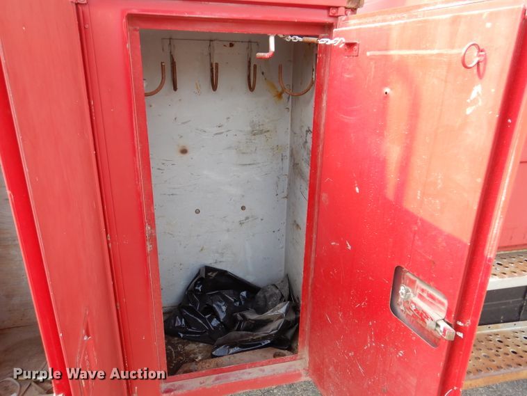 image for item KY9656 1998 Freightliner Business Class FL70  digger derrick truck