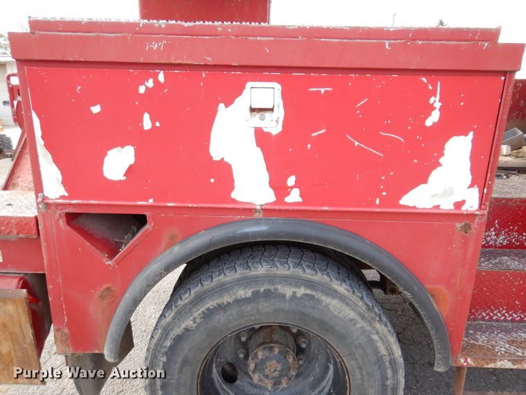 image for item KY9656 1998 Freightliner Business Class FL70  digger derrick truck