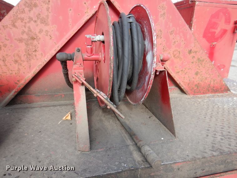 image for item KY9656 1998 Freightliner Business Class FL70  digger derrick truck