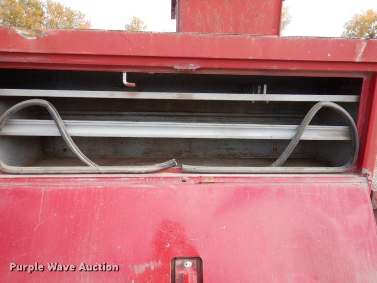 image for item KY9656 1998 Freightliner Business Class FL70  digger derrick truck