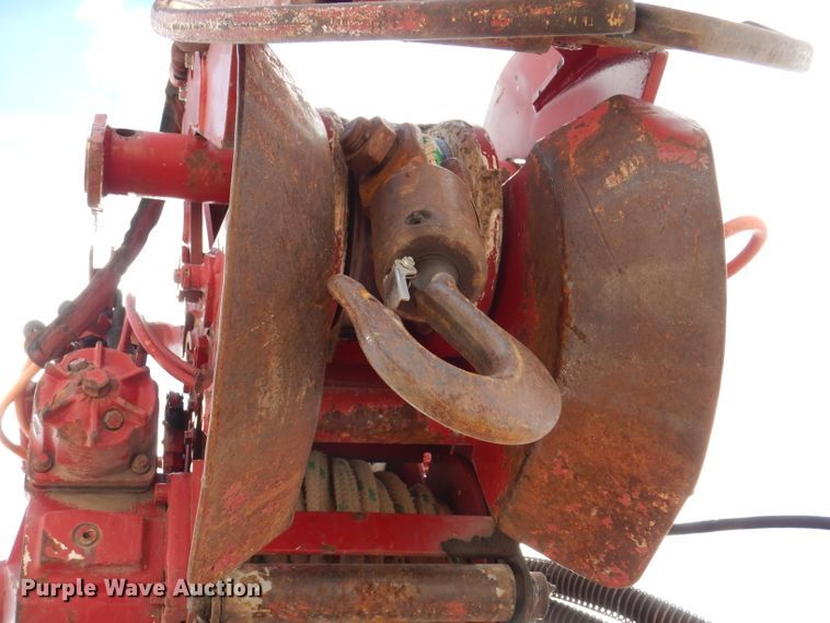 image for item KY9656 1998 Freightliner Business Class FL70  digger derrick truck