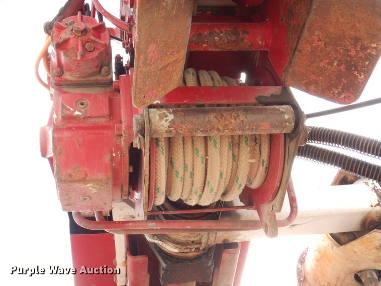 image for item KY9656 1998 Freightliner Business Class FL70  digger derrick truck