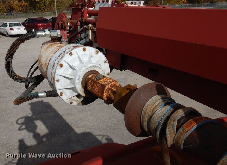 image for item KY9656 1998 Freightliner Business Class FL70  digger derrick truck