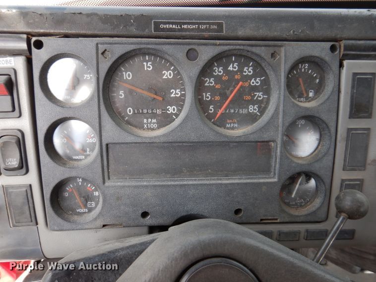 image for item KY9656 1998 Freightliner Business Class FL70  digger derrick truck