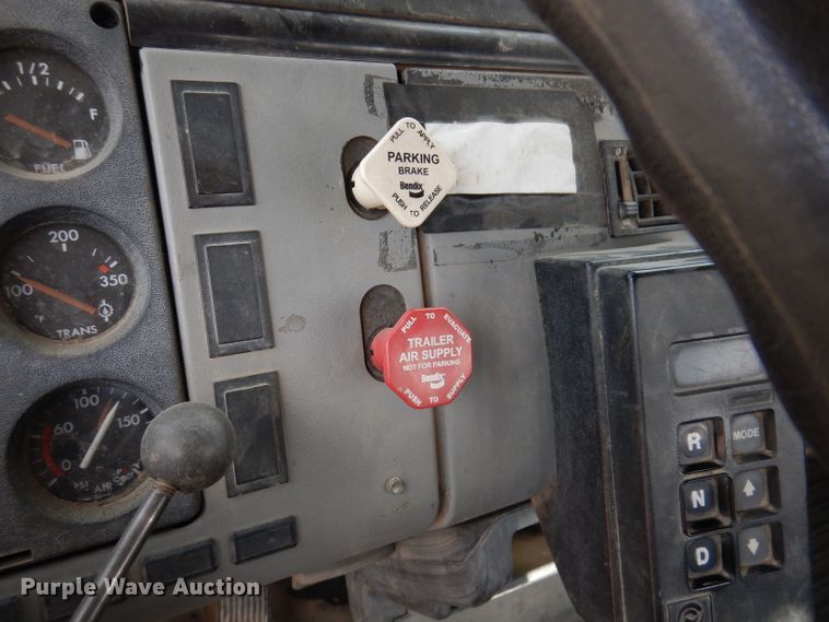 image for item KY9656 1998 Freightliner Business Class FL70  digger derrick truck