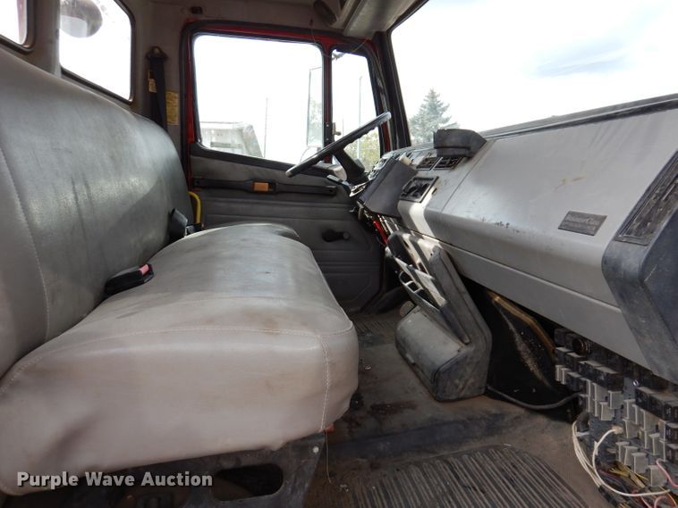 image for item KY9656 1998 Freightliner Business Class FL70  digger derrick truck