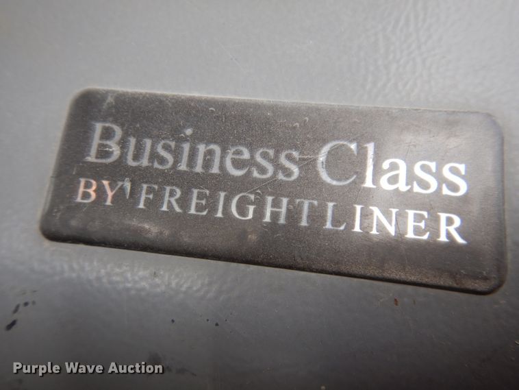 image for item KY9656 1998 Freightliner Business Class FL70  digger derrick truck