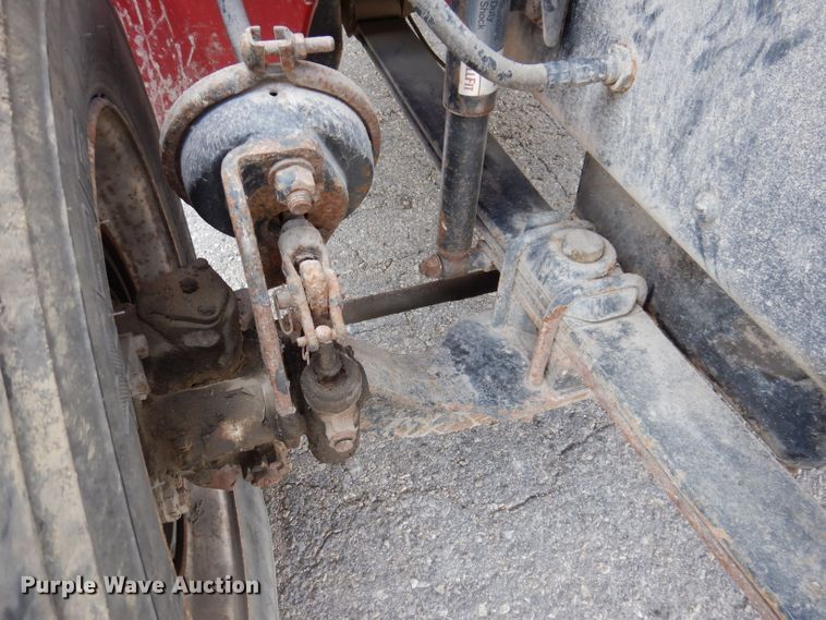 image for item KY9656 1998 Freightliner Business Class FL70  digger derrick truck