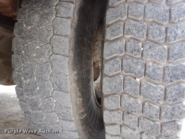 image for item KY9656 1998 Freightliner Business Class FL70  digger derrick truck