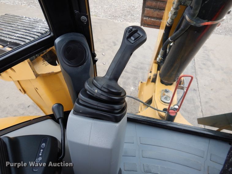 image for item KY9670 2014 Caterpillar 430F  backhoe