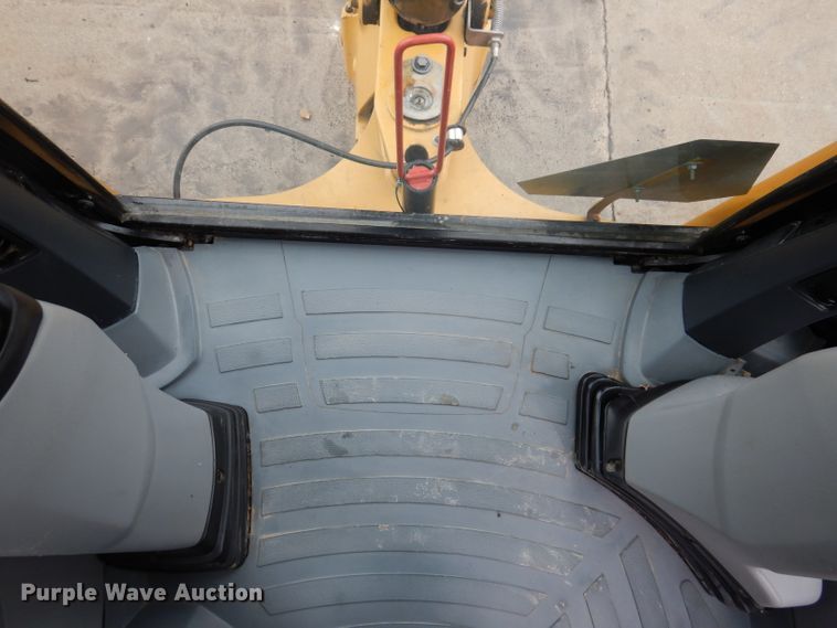 image for item KY9670 2014 Caterpillar 430F  backhoe