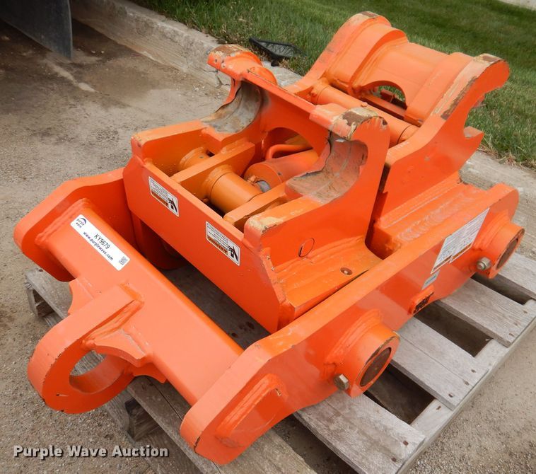 image for item KY9679 JRB excavator quick coupler