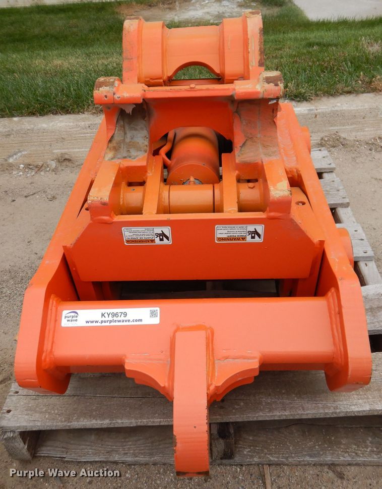 image for item KY9679 JRB excavator quick coupler