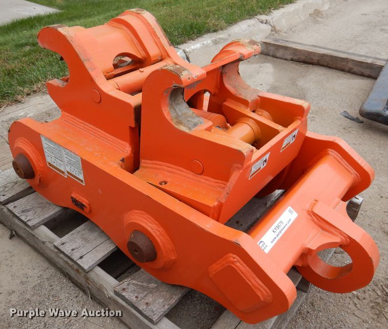 image for item KY9679 JRB excavator quick coupler