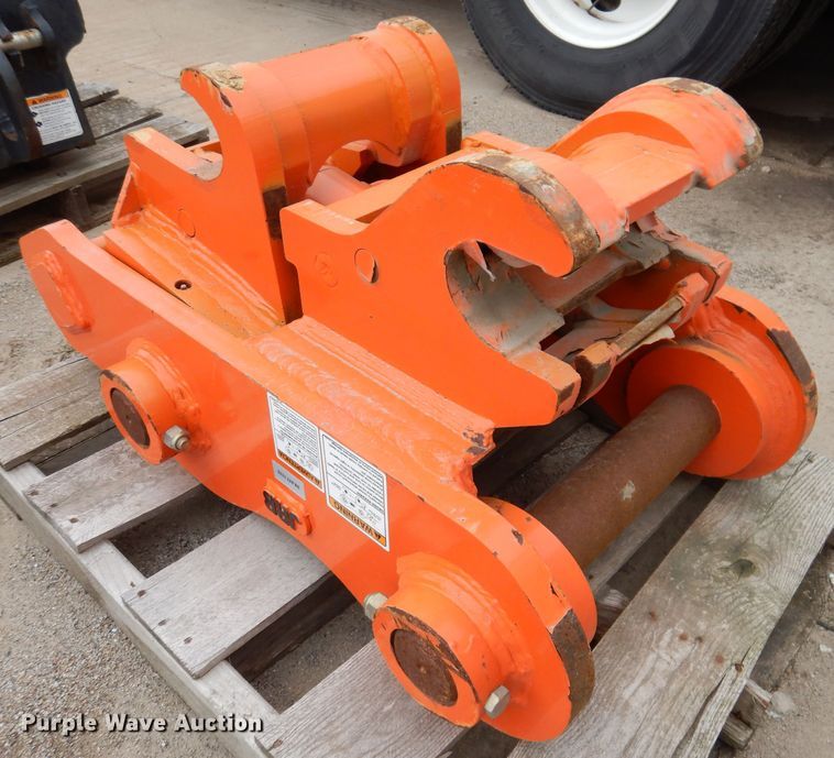 image for item KY9679 JRB excavator quick coupler
