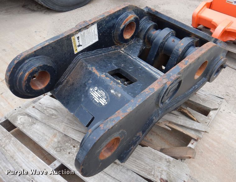 image for item KY9680 Central Fabricators TXC-255  excavator quick coupler