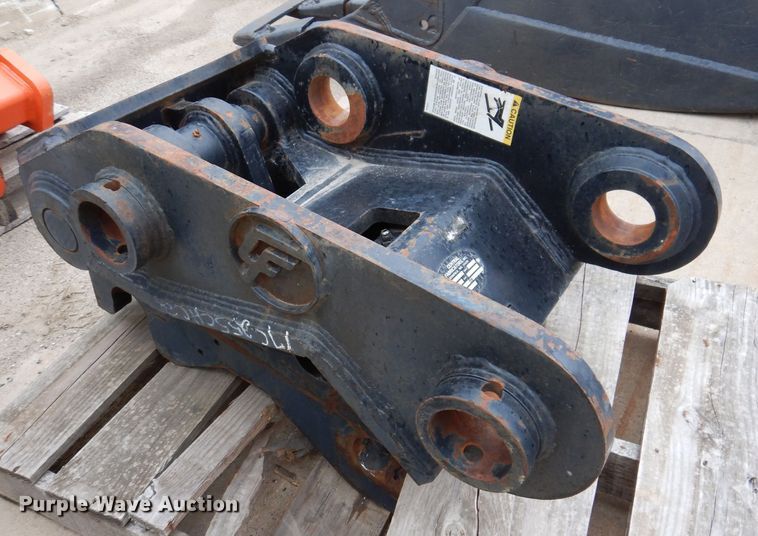 image for item KY9680 Central Fabricators TXC-255  excavator quick coupler