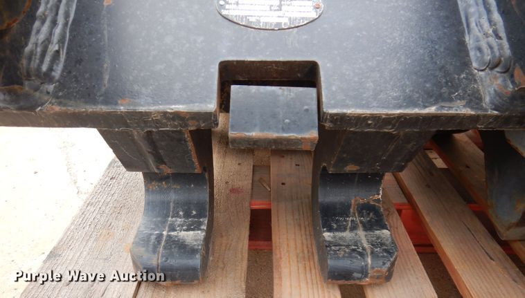 image for item KY9682 Central Fabricators TXC-255  excavator quick coupler