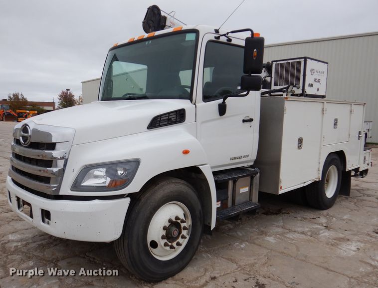 image for item KY9683 2016 Hino 268  utility / service truck
