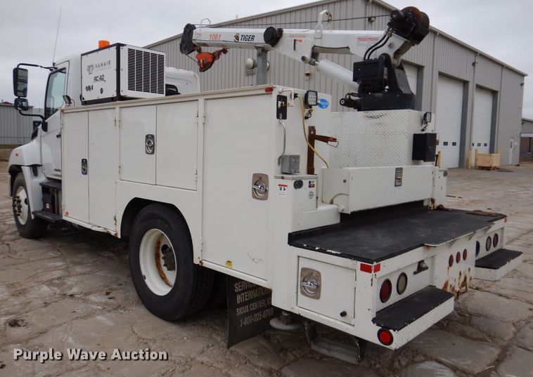 image for item KY9683 2016 Hino 268  utility / service truck