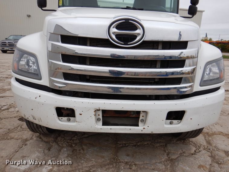 image for item KY9683 2016 Hino 268  utility / service truck