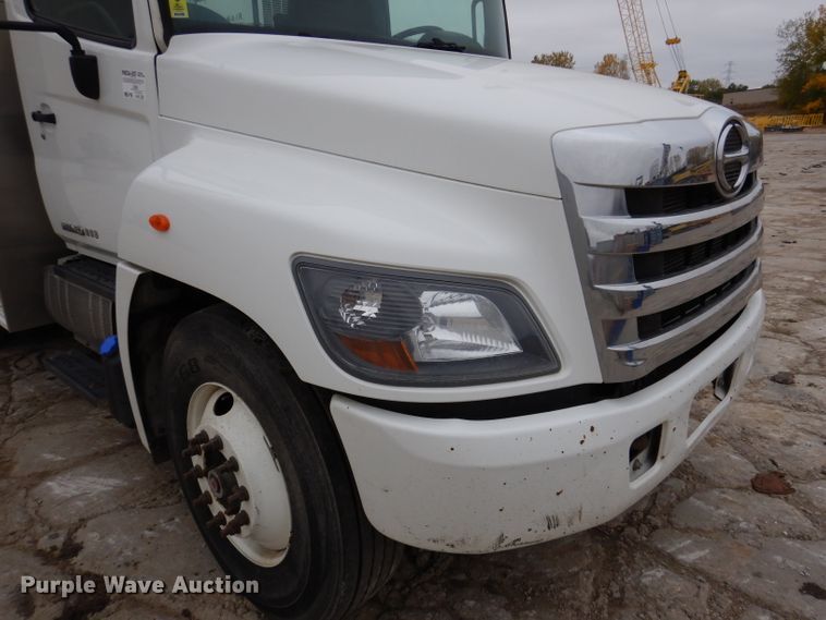 image for item KY9683 2016 Hino 268  utility / service truck