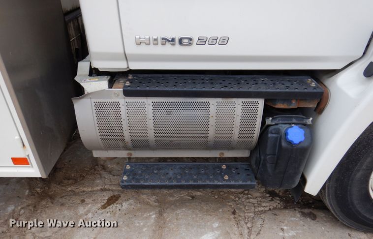 image for item KY9683 2016 Hino 268  utility / service truck