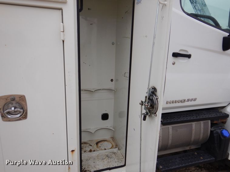 image for item KY9683 2016 Hino 268  utility / service truck