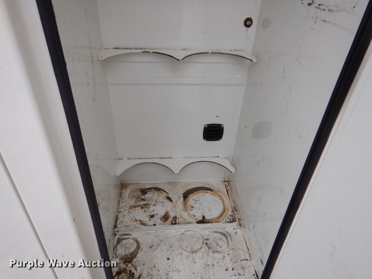 image for item KY9683 2016 Hino 268  utility / service truck