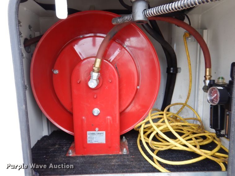 image for item KY9683 2016 Hino 268  utility / service truck