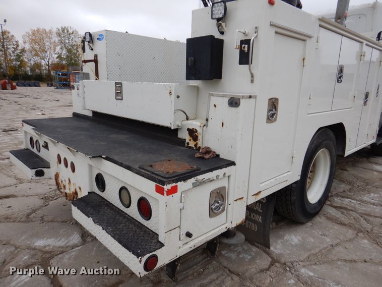 image for item KY9683 2016 Hino 268  utility / service truck